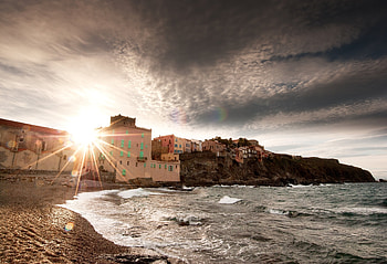 Nature, Houses, Sun, Waves, Coast, Shine, Light, Buildings, Built HD wallpaper
