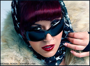 SUNGLASSES AND SCARF, model, sunglases, red, eyes, lips, scarf, woman HD wallpaper