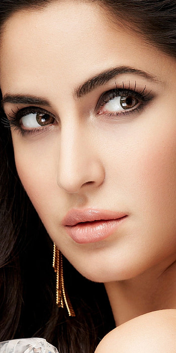 Katrina Kaif, Beautiful face, Bollywood sensation, Hot pics HD phone wallpaper
