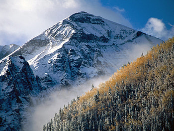 Nature, Trees, Autumn, Mountain, Peak, Fog, Crown, Slope, Day, Top Of The Head HD wallpaper