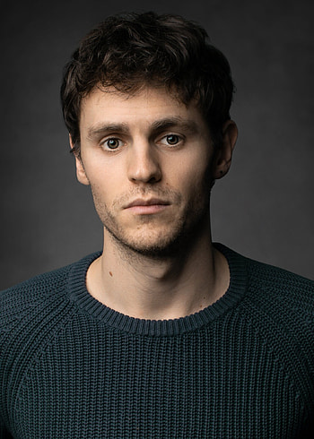 Charlie Vickers, Filmography, Versatile roles, Impressive talent HD phone wallpaper