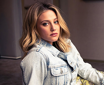 Lili Reinhart, blonde and beautiful, actress HD wallpaper