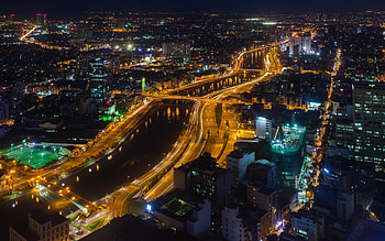 Ho Chi Minh City, Vibrant street life, Cultural landmarks, Rich history HD wallpaper