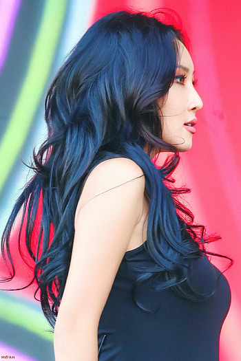 Hwasa, Mamamoo member, Moonbyul, K-pop idol HD phone wallpaper