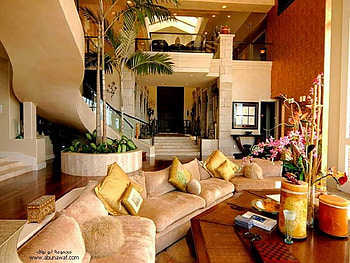 Luxurious comfort, table, sofa, living room, staircase, loft, plant, wood, tan, rich, greenery, flowers, pillows, cream HD wallpaper