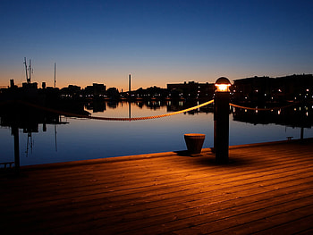 Lighted Pier, night, black, spectacular, awesome, coast, lighted, pier, houses, reflections, nice, water, mirror, seascapes, fabulous, sunsets, reflected, sunrises, afternoon, beautiful, orange, purple, landscapes, light, monumental, cool, sky, amaazing HD wallpaper