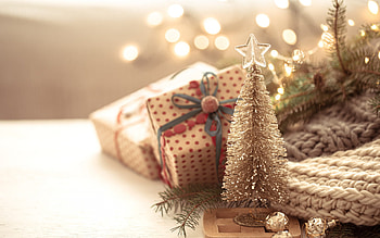 Golden Christmas tree, Christmas gifts, Happy New Year, Christmas background, Christmas decorations, boxes gifts HD wallpaper