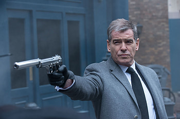 Pierce Brosnan, Survivor movie, Reviewed HD wallpaper