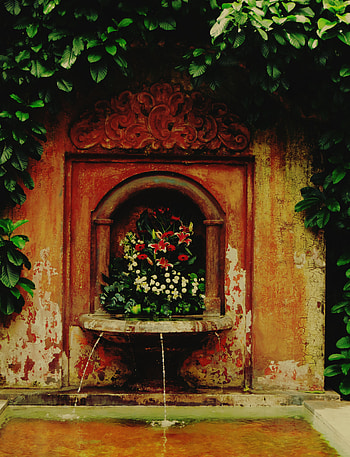 Flowers, Fountain, Miscellanea, Miscellaneous, Old, Shabby, Ancient, Source HD phone wallpaper