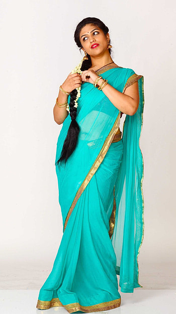 Supriya aysola, saree seductive, telugu actress HD phone wallpaper