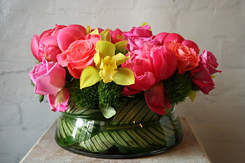 The sweetness of flowers, happiness, flowers, life, love HD wallpaper