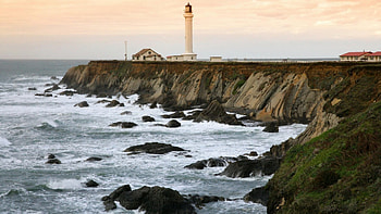 point arena lighthouse in northern california, sea, lighthouse, cliffs, coast, rocks HD wallpaper