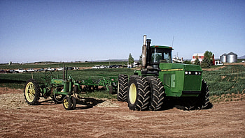 Tradition, classic, power, graphy, farm, small, country, john deere, old, big, field, hop, green, yellow, tractor, new HD wallpaper
