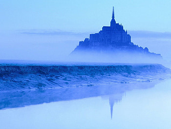 Mont St Michel at Dawn, blue, fog, france, mont st michel HD wallpaper