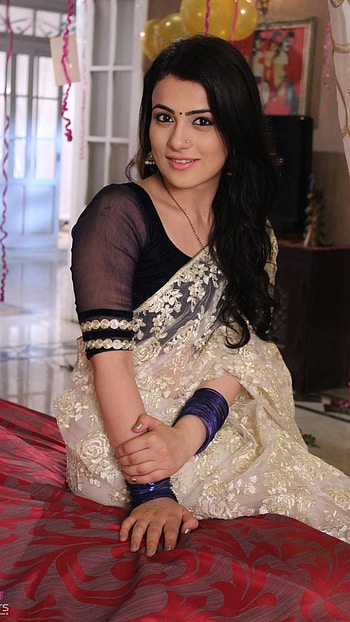 Radhika Madan, Bollywood Actress HD phone wallpaper