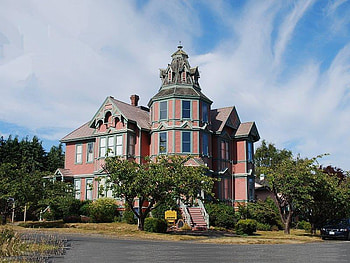 Victorian Beauty, trees, sky, victorian, house HD wallpaper