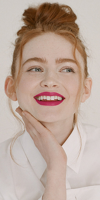 lipstick, actress, American, Celebrity, Sadie Sink HD phone wallpaper