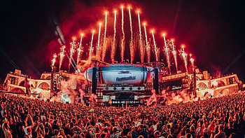 Musical adventure, Vibrant festival vibes, Joyous celebration, Festive spirit HD wallpaper