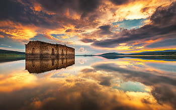 Reflection on the lake, majestic, lake, beauty, reflection, building, , clouds, sky, nature, water, dramatic HD wallpaper