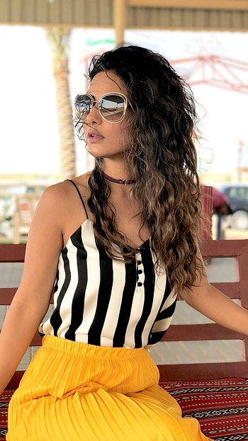 Hina Khan, Beautiful Heroine HD phone wallpaper