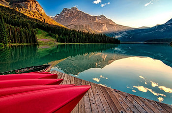 Red canoe view, canoe, beautiful, serenity, tranquil, mountain, lake, national park, emerald, reflection, America, red, view HD wallpaper