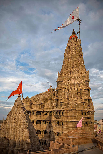Dwarkadhish temple, Dwarka, India: hinduism HD phone wallpaper