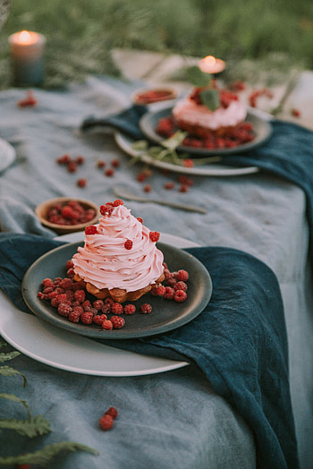 Food, Raspberry, Desert, Berries, Cake, Cream HD phone wallpaper