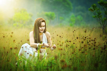 WOMAN, lady, field, green, grass, dreamy, lovely HD wallpaper