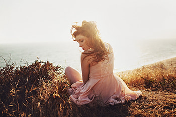 Lovely Girl, model, windy, sitting, woman HD wallpaper