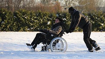 Intouchables, Heartwarming French film, Unlikely friendship, Touching story HD wallpaper