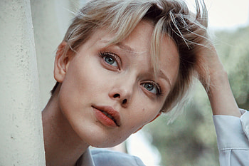 Ivanna Sakhno, Ukrainian actress, short hair, face HD wallpaper
