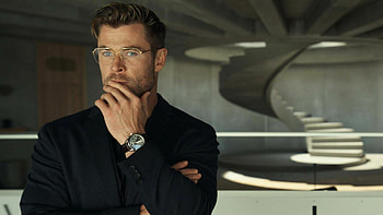 Spiderhead movie, Netflix film, Chris Hemsworth HD wallpaper