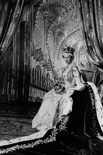 Queen Elizabeth II, Historical , Iconic Queen, British Monarchy HD phone wallpaper