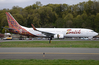Lion Air, Lumexis IFE, Runway Girl news, Subsidiaries HD wallpaper