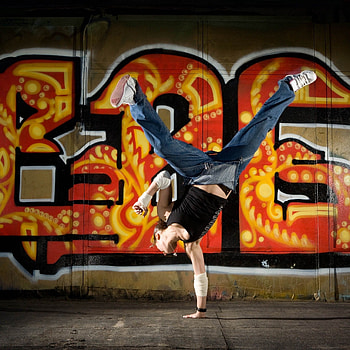 Bboy graffiti , Hip-hop culture, Graffiti art, Urban dance scene HD phone wallpaper