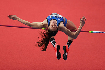 Sveva Gerevini, High Jump HD wallpaper