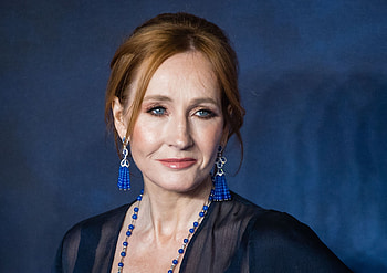 J.K. Rowling, book, Children on lockdown, Rowling's generosity HD wallpaper