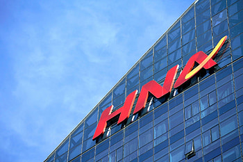Hainan Group, Chinese aviation conglomerate, Financial collapse, Industry impact HD wallpaper