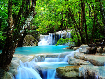 Moving Waterfall HD wallpaper