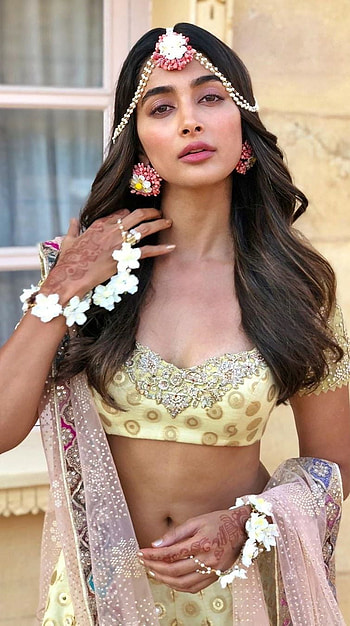 Pooja Hegde, multilingual actress HD phone wallpaper