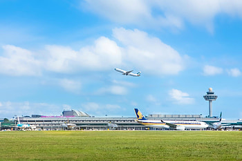 Singapore Changi International Airport global travel hub, Covid stains, Singapore's status, international news HD wallpaper