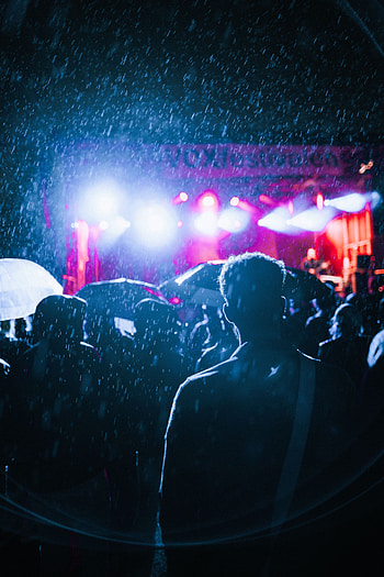 People, Rain, Miscellanea, Miscellaneous, Silhouettes, Crowd HD phone wallpaper