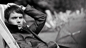 Sam Claflin, Monochrome , Stylish design, Visual appeal HD wallpaper