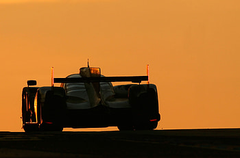 Audi R18 Le Mans, Endurance racing thrill, Audi's legacy, High-speed action HD wallpaper