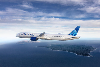 United Airlines, Suspends routes, Live and lets fly HD wallpaper