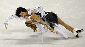 Tanith Belbin and Benjamin Agosto, Pair Skating HD wallpaper