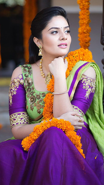 Sreemukhi, telugu actress, purple saree, saree beauty HD phone wallpaper