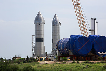 Spacecraft launch tower, Unapproved warning, SpaceX Starship, FAA HD wallpaper