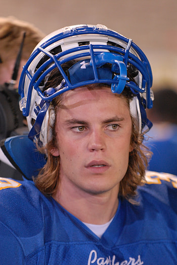 Friday Night Lights, Tim's transformation, Fanpop celebration, Compelling character growth HD phone wallpaper