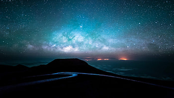 night road and starry sky ultra HD wallpaper